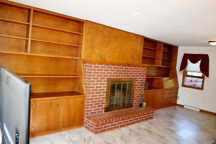 Property Photo:  1115 2nd St SE  IA 50662 