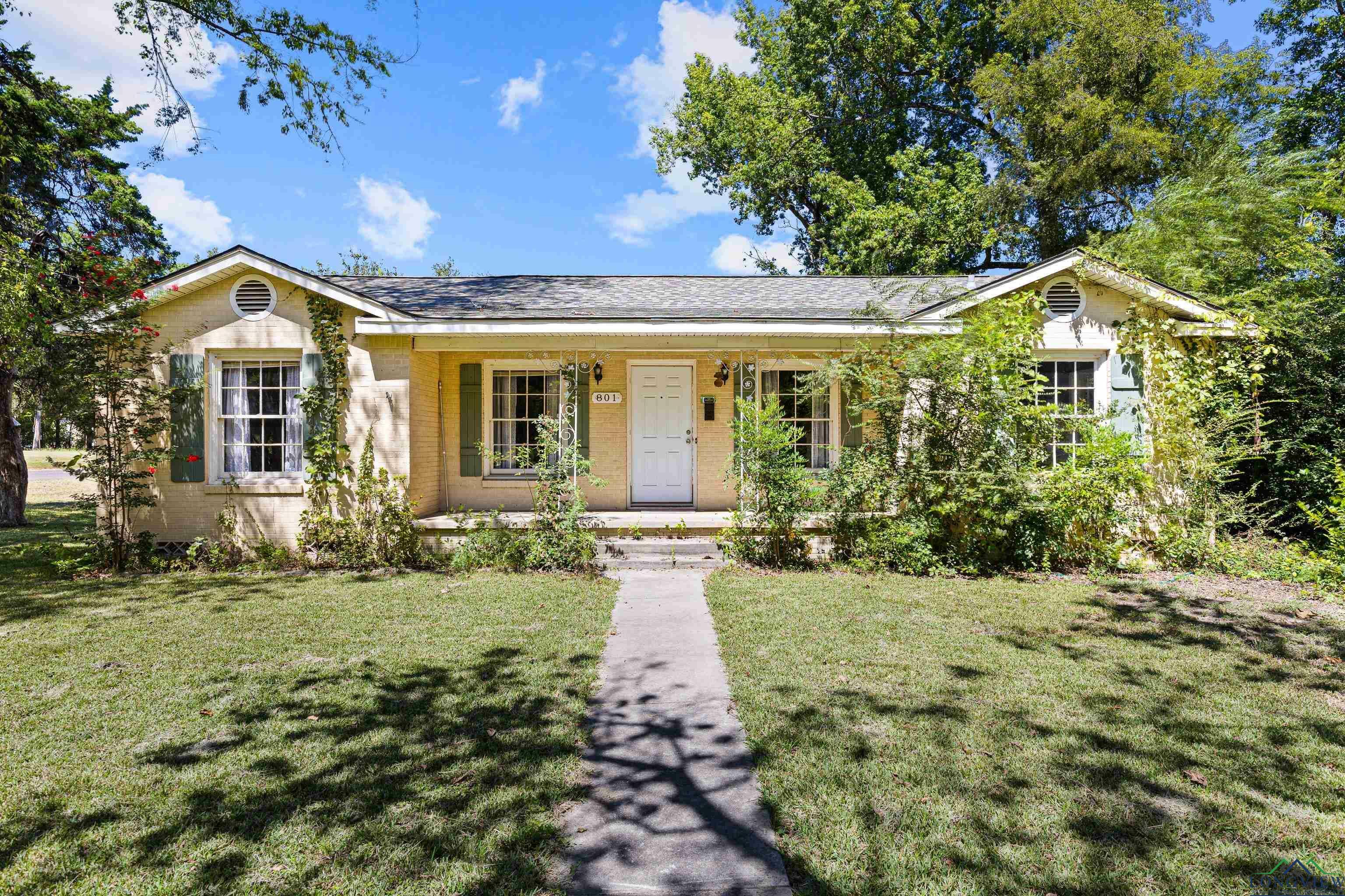 Property Photo:  801 Emmons St.  TX 75662 