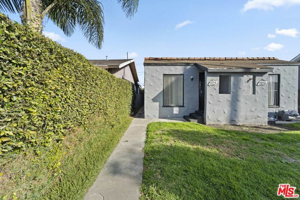 Property Photo:  2824 2826 West View Street  CA 90016 