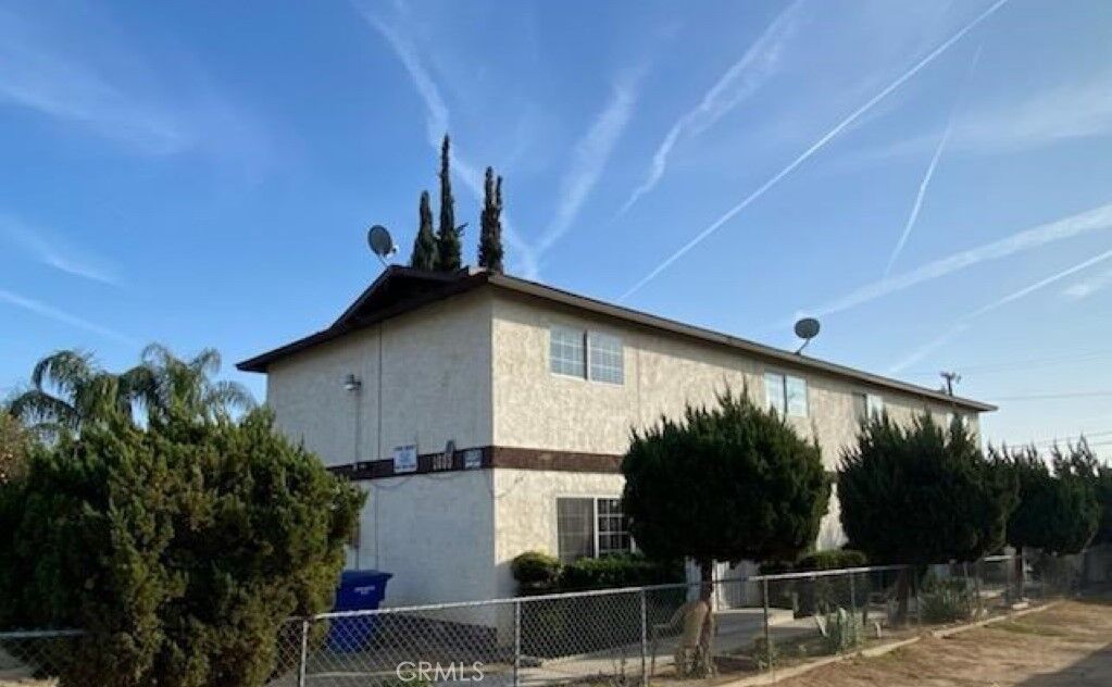 Property Photo:  1609 Oregon Street  CA 93305 