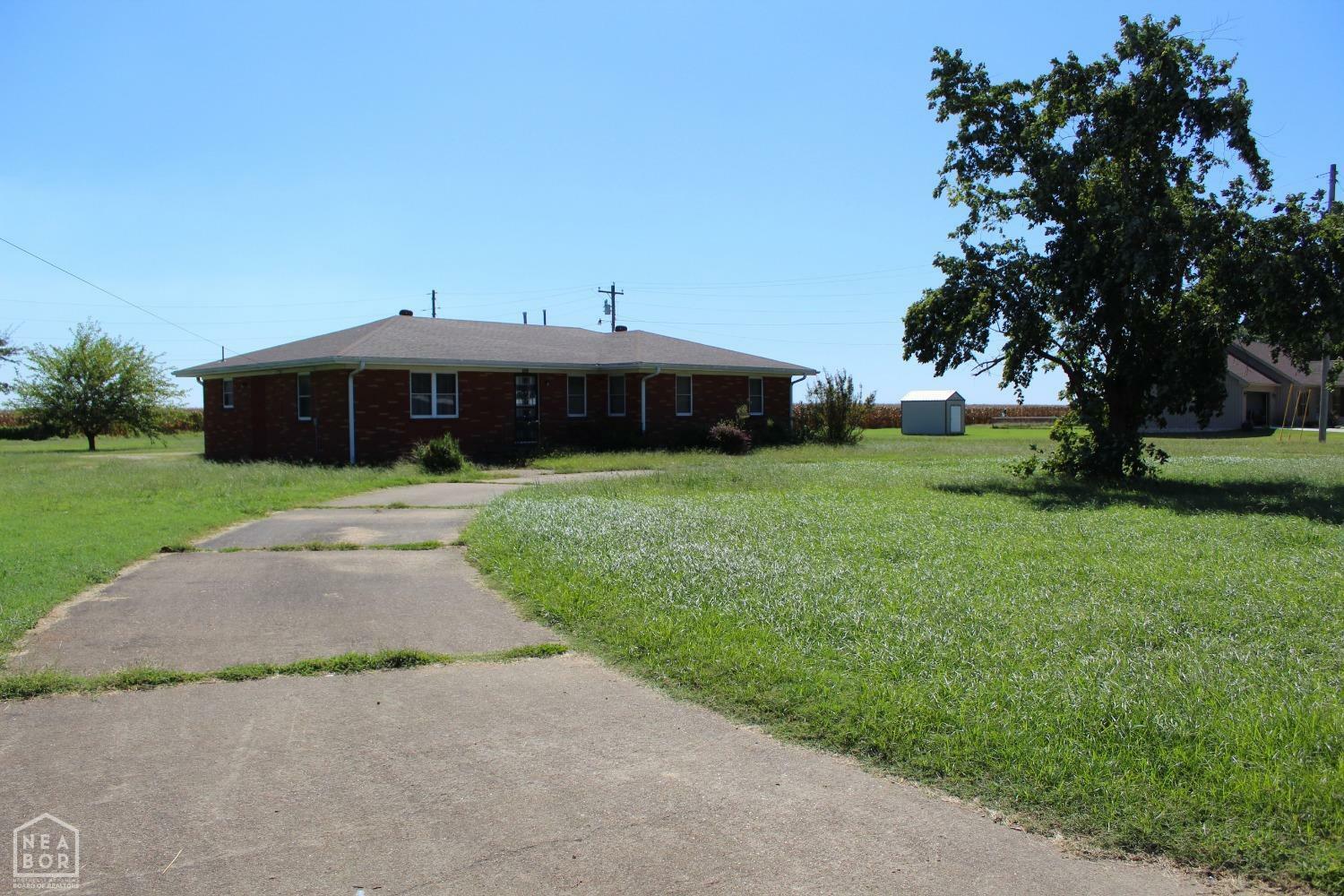 Property Photo:  402 W Robinson St  AR 72411 