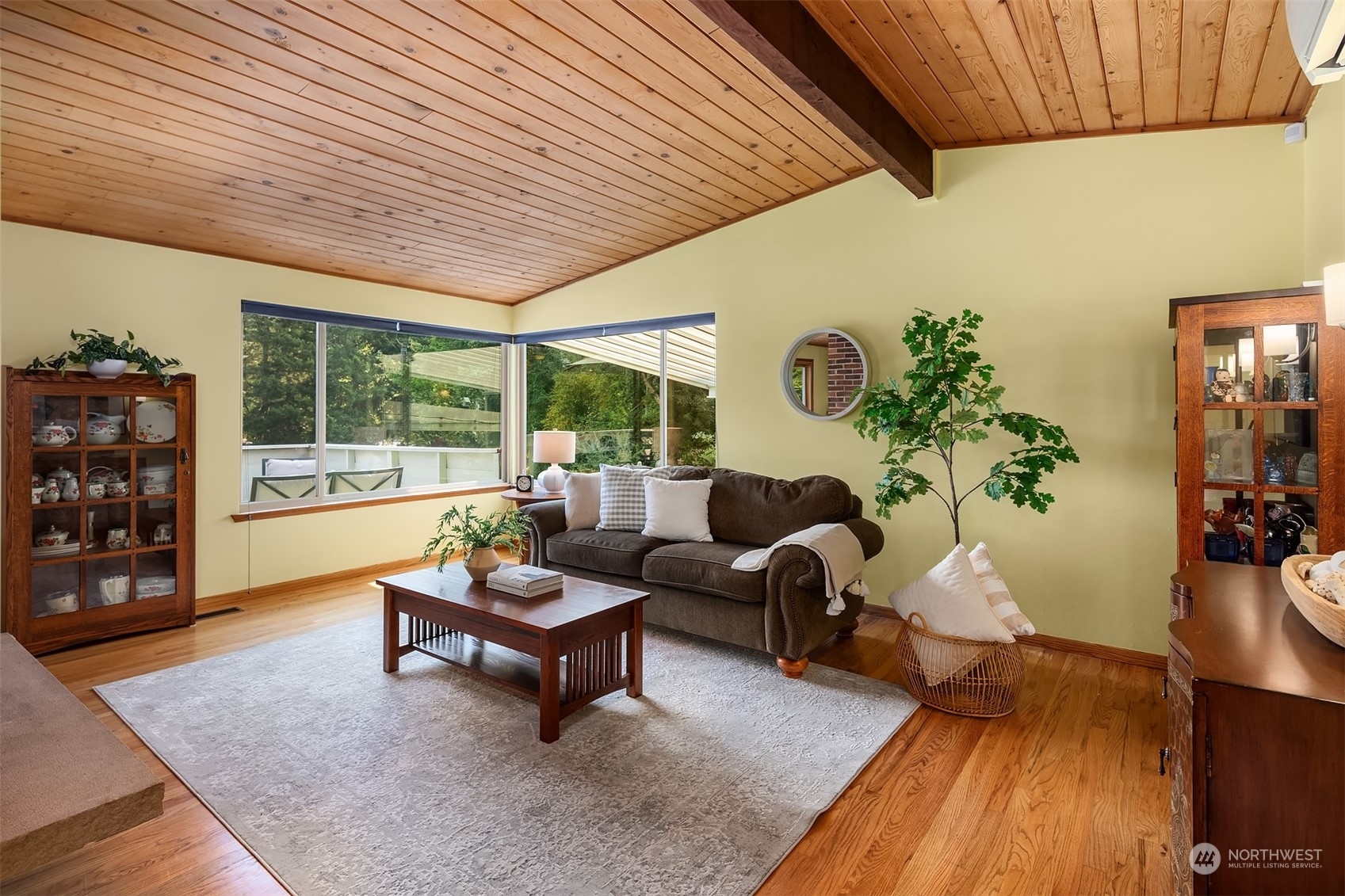 Property Photo:  627 SW 145th Street  WA 98166 