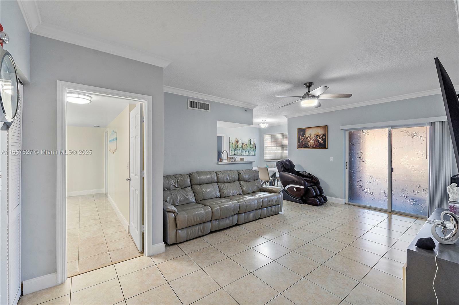 Property Photo: 131 SW 117th Ave 8103 FL 33025