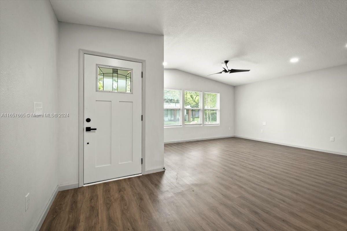 Property Photo:  1594 W 22nd  FL 32209 