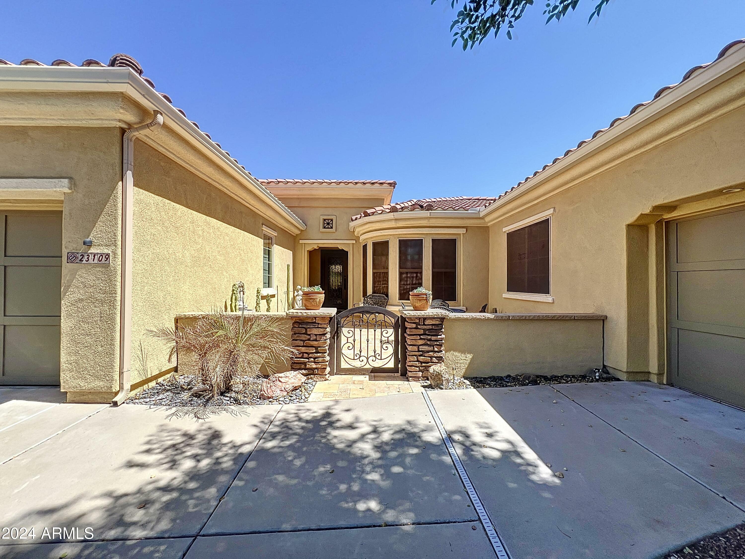 Property Photo:  23109 N Cardenas Drive N  AZ 85375 