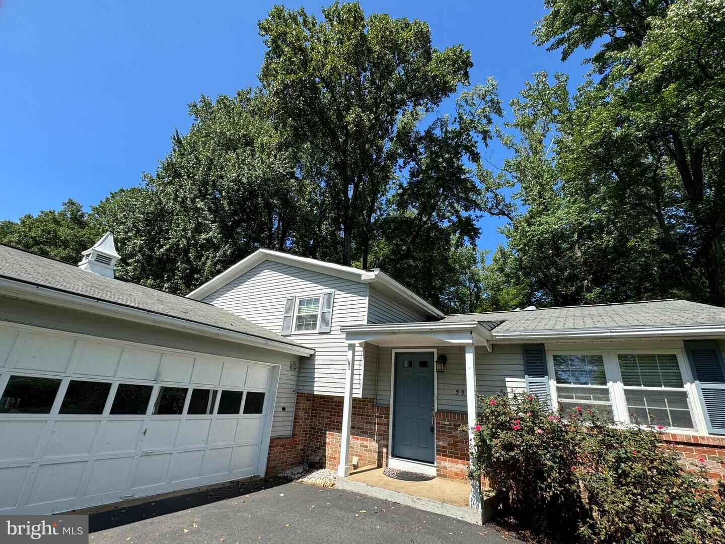 Property Photo:  9900 Oleander Avenue  VA 22181 