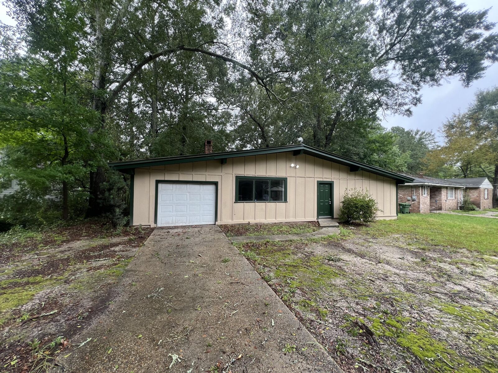 Property Photo:  713 Crestview Dr.  MS 39401 