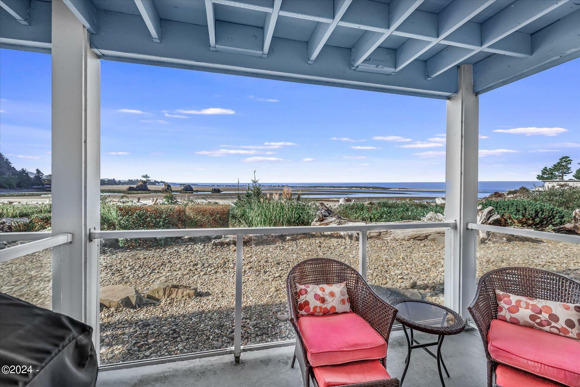 Property Photo:  5201 SW Hwy 101 110  OR 97367 