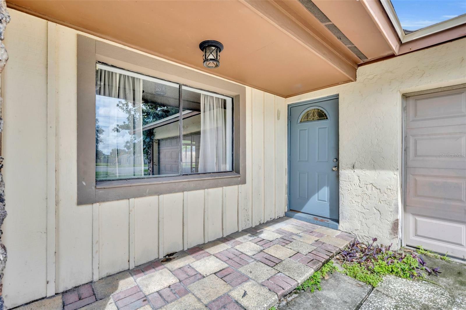 Property Photo:  5618 Tangerine Avenue  FL 32792 