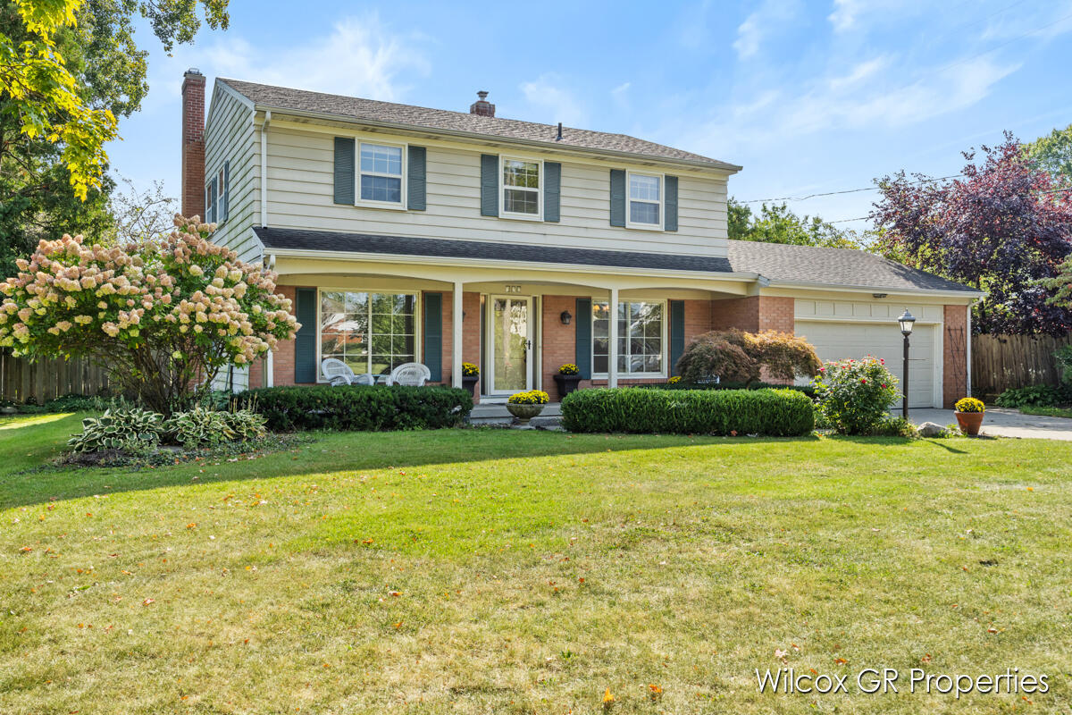 Property Photo:  432 Bel Air Drive NE  MI 49503 
