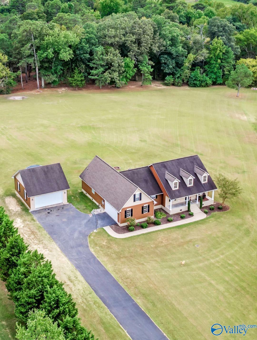 Property Photo: 95 Hillcrest Drive AL 35986