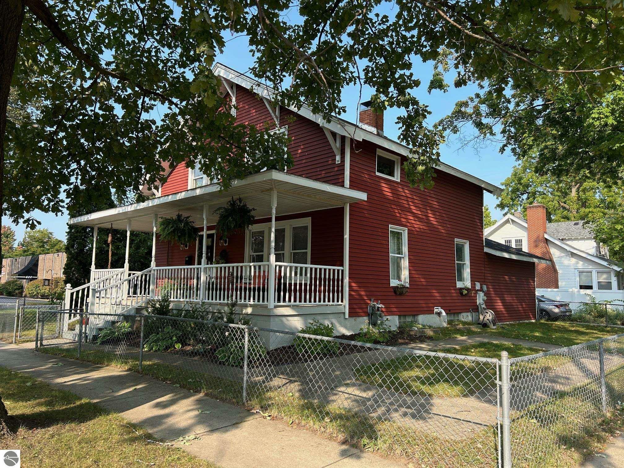 Property Photo:  121 S Kinney Avenue  MI 48858 