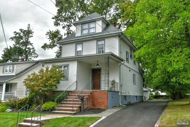 Property Photo:  43 Vreeland Avenue  NJ 07432 