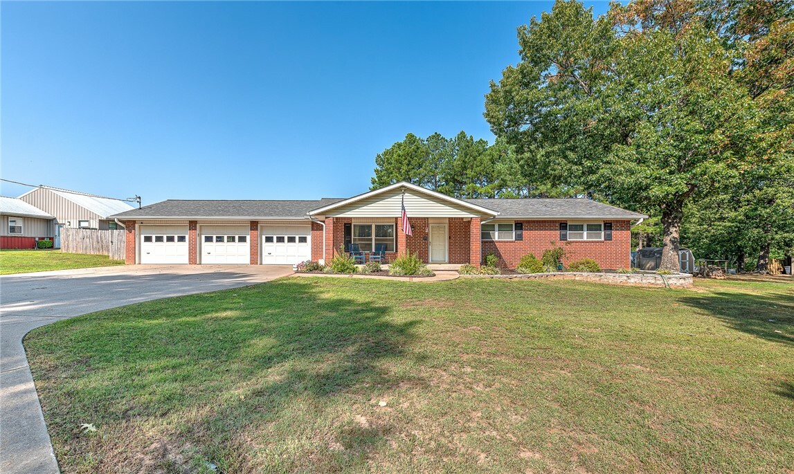 Property Photo:  302 Casey Lane  AR 72756 