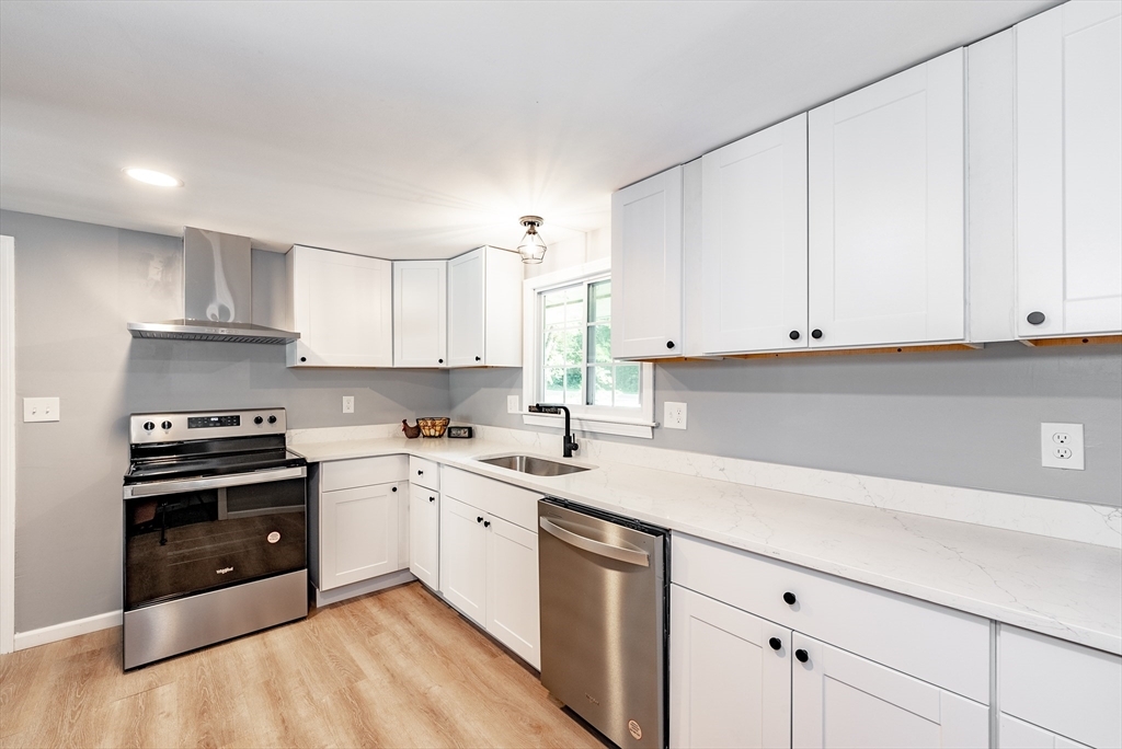 Property Photo:  3 S Loomis St  MA 01077 