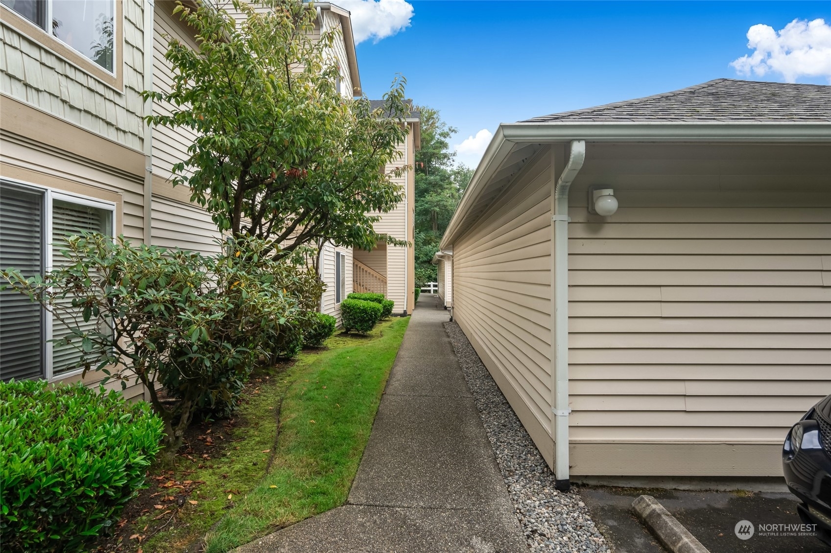 Property Photo:  723 114th Street SW Y201  WA 98204 