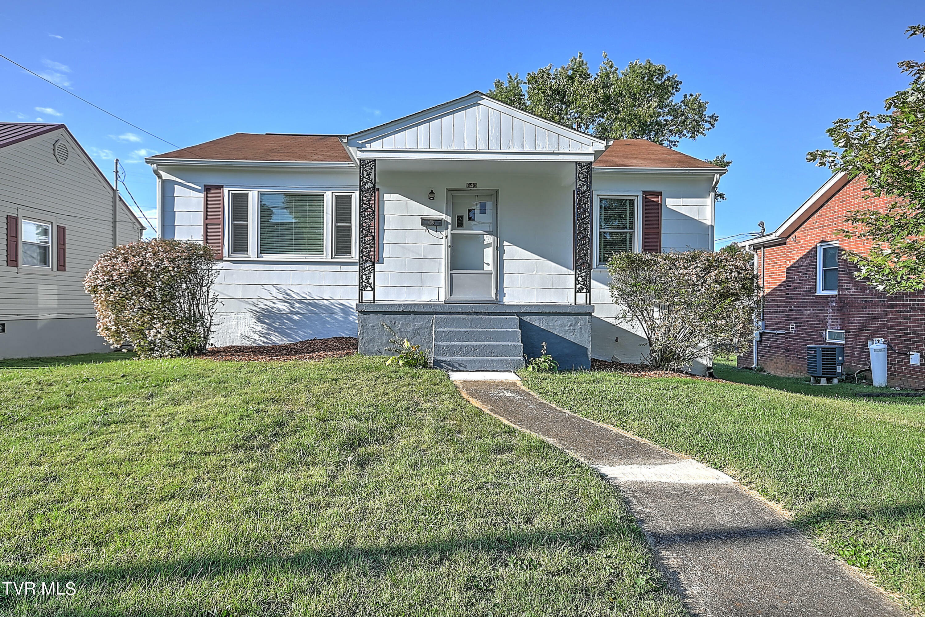 Property Photo:  840 Taylor Street  TN 37620 