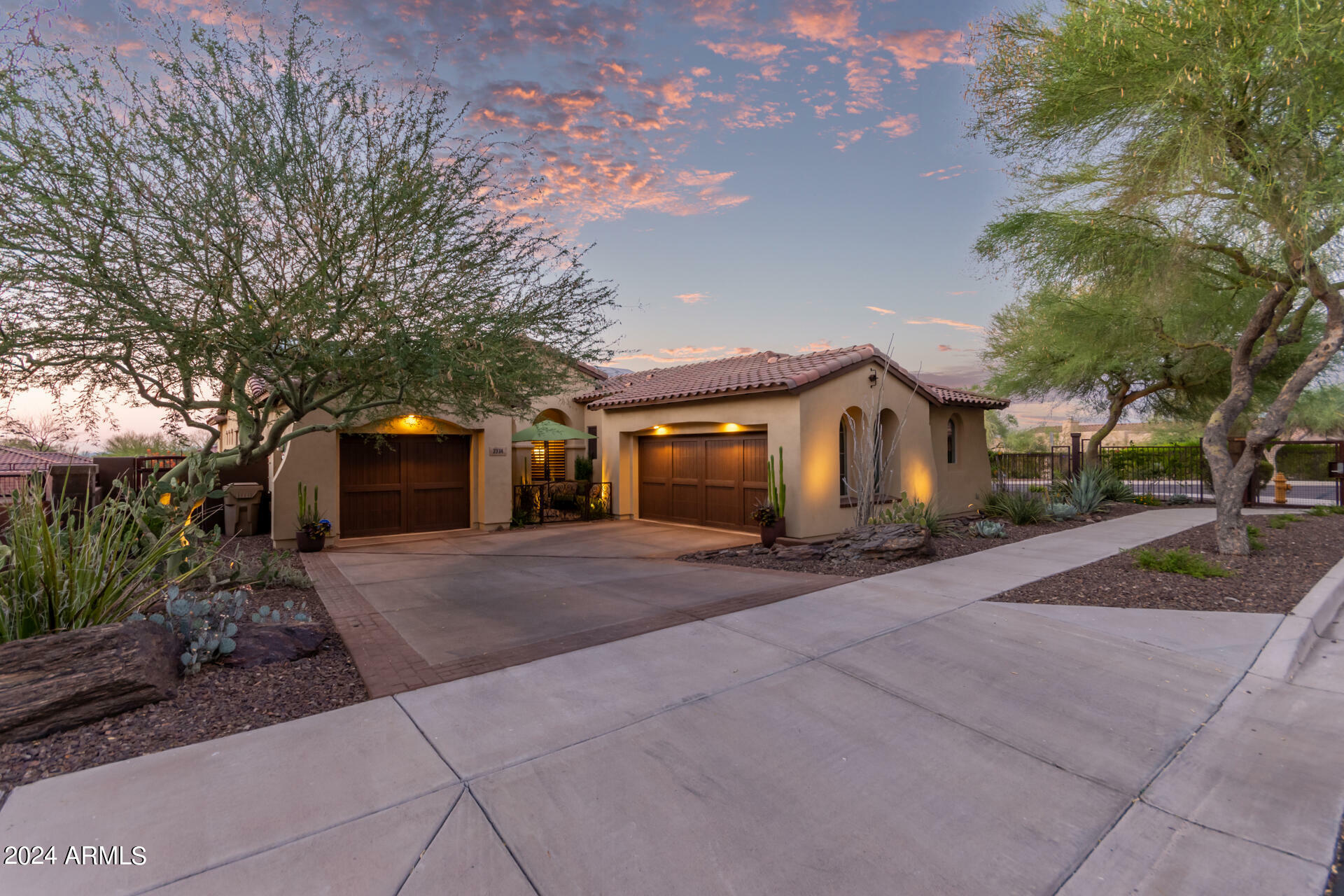 Property Photo:  2334 E Samantha Way  AZ 85042 