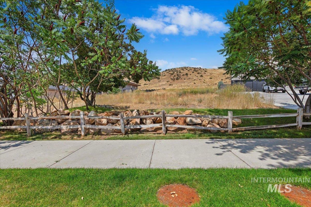 Property Photo:  5808 E Millet Drive  ID 83716 