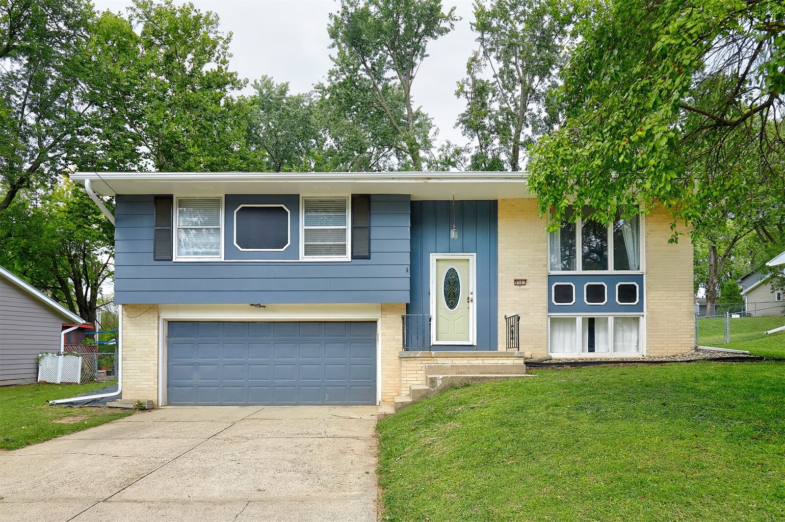 Property Photo:  8501 Ridgemont Drive  IA 50322 