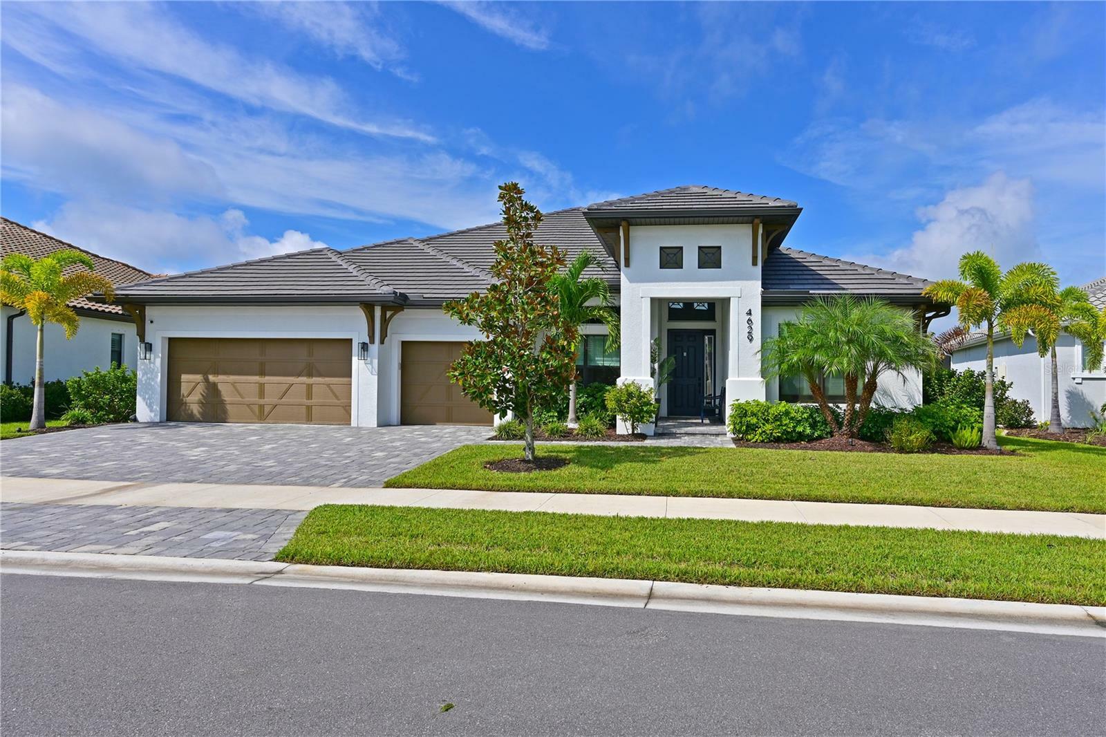 Property Photo:  4629 Antrim Drive  FL 34240 