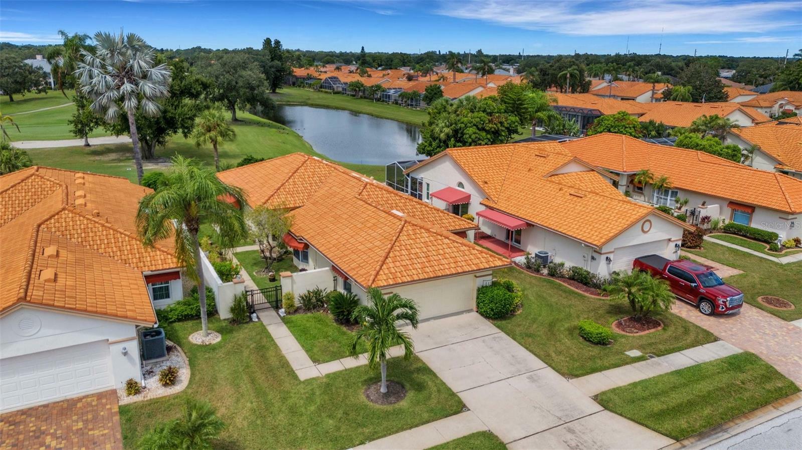 Property Photo: 4652 Peridia Boulevard E FL 34203