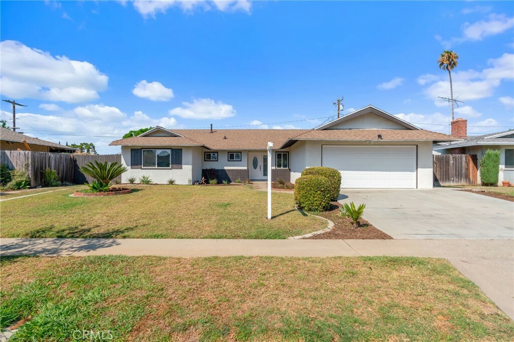 Property Photo:  2113 Hamer Drive  CA 92870 