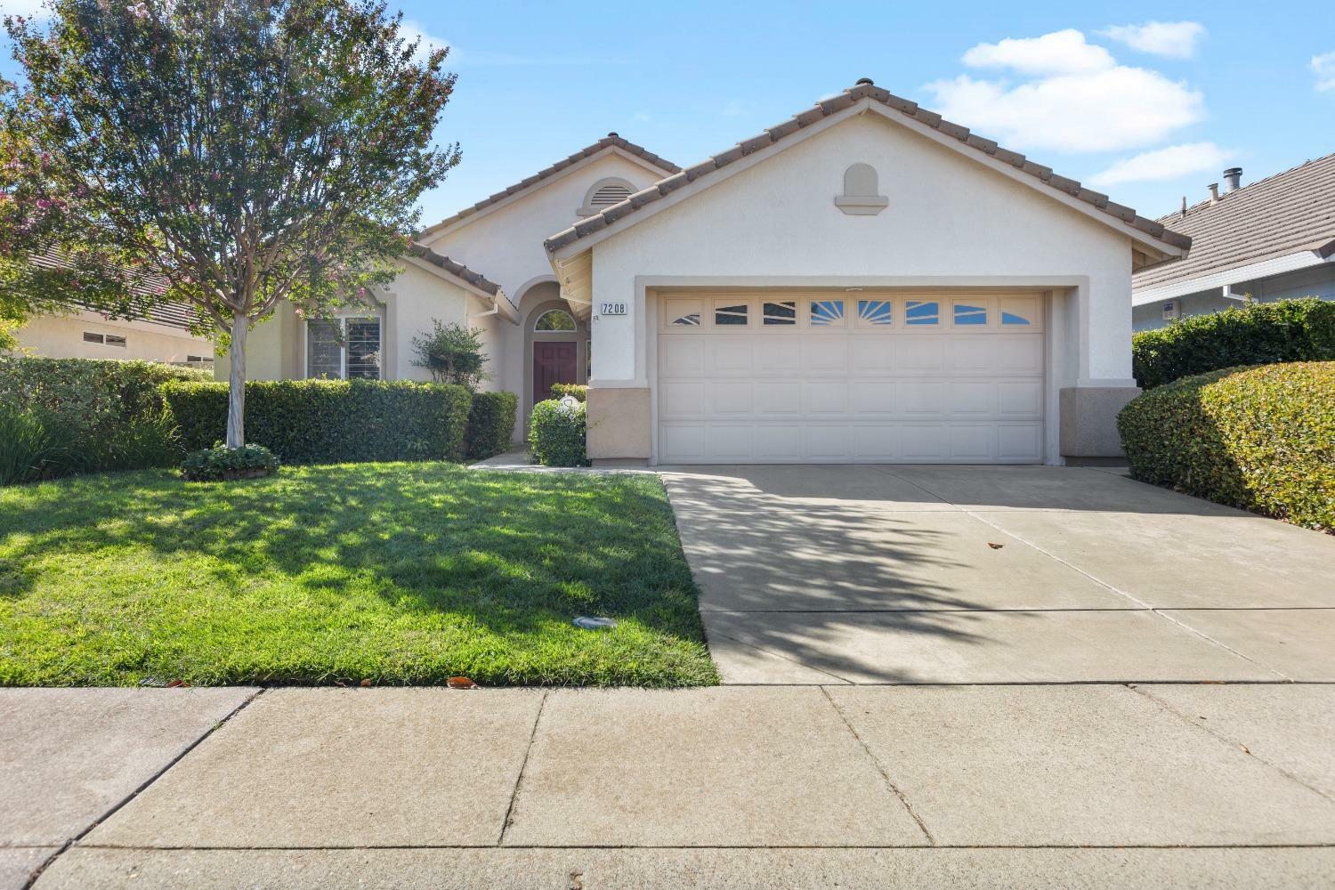 Property Photo:  7208 Acorn Glen Loop  CA 95747 