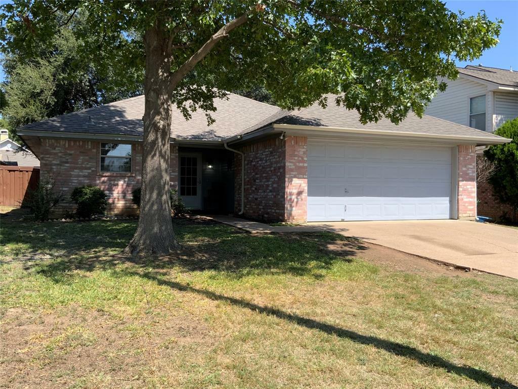 Property Photo:  1400 Kynette Drive  TX 76040 