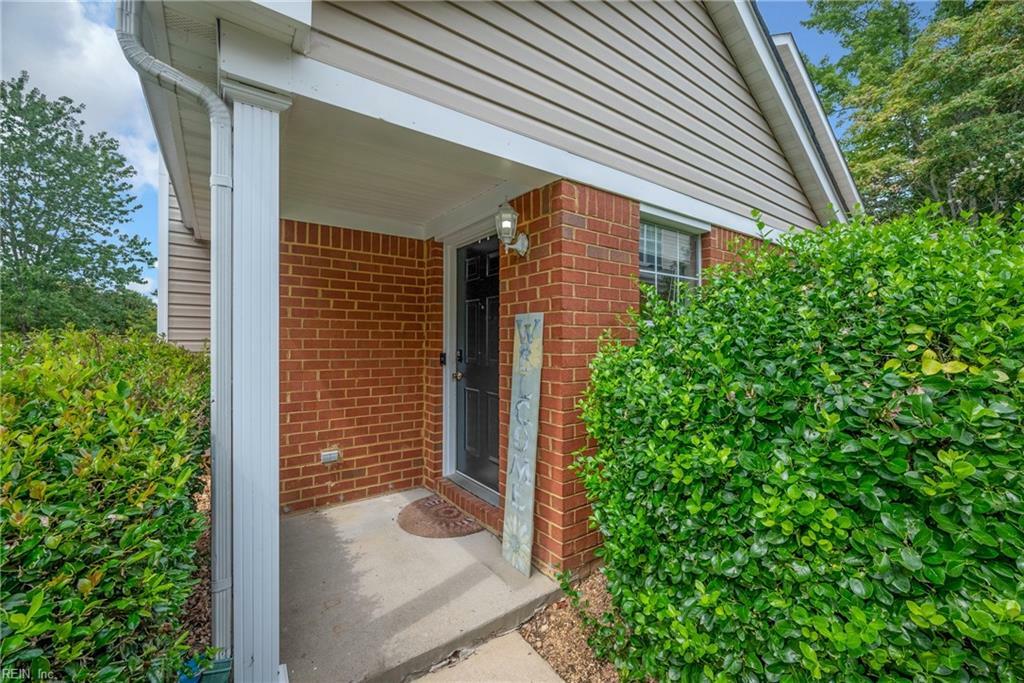 Property Photo:  801 Westgate Circle  VA 23185 