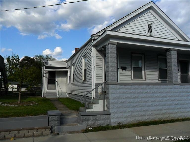 Property Photo:  512-514 E 13th Street  IN 47150 