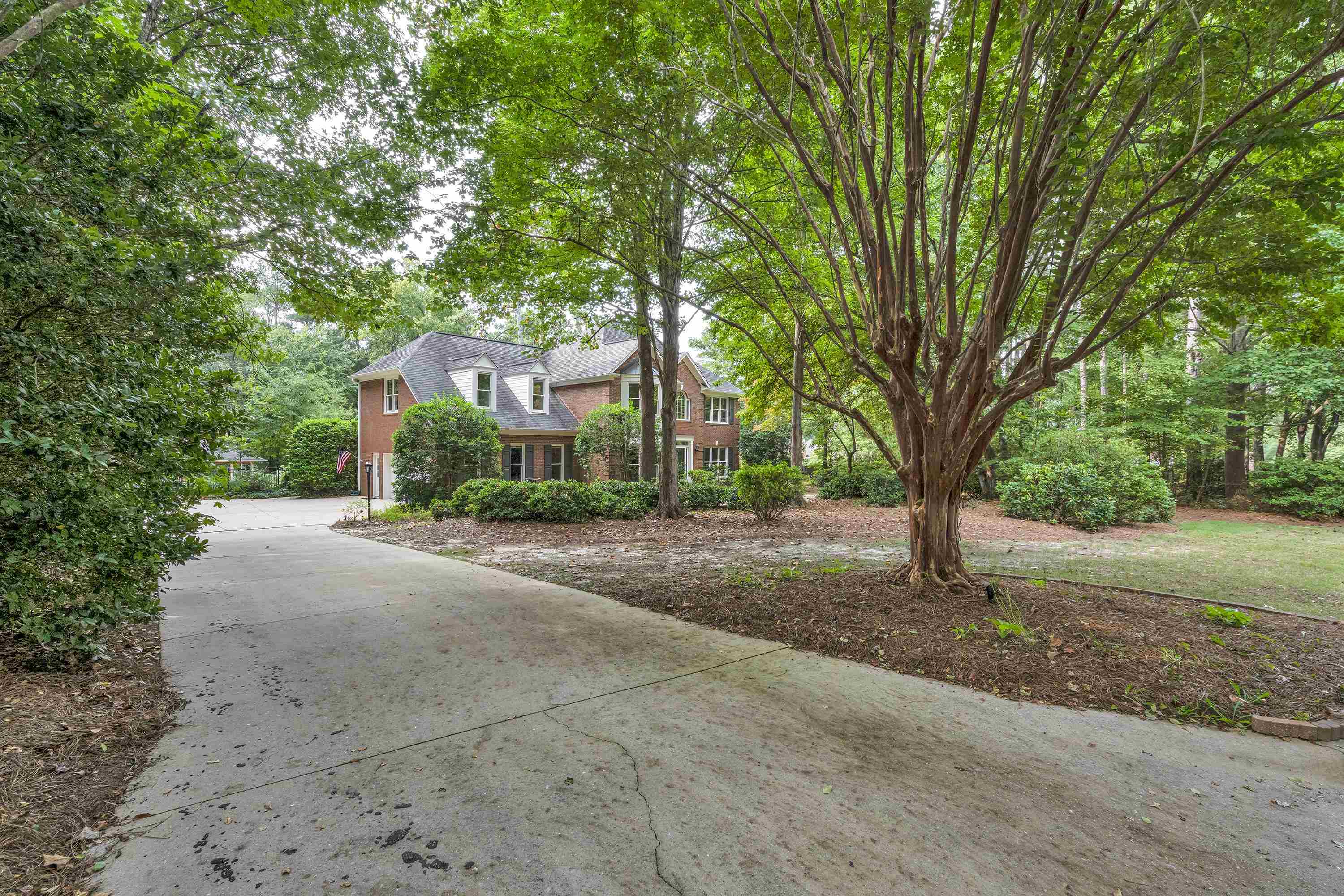 Property Photo:  410 E Woodbury Lane  SC 29301 