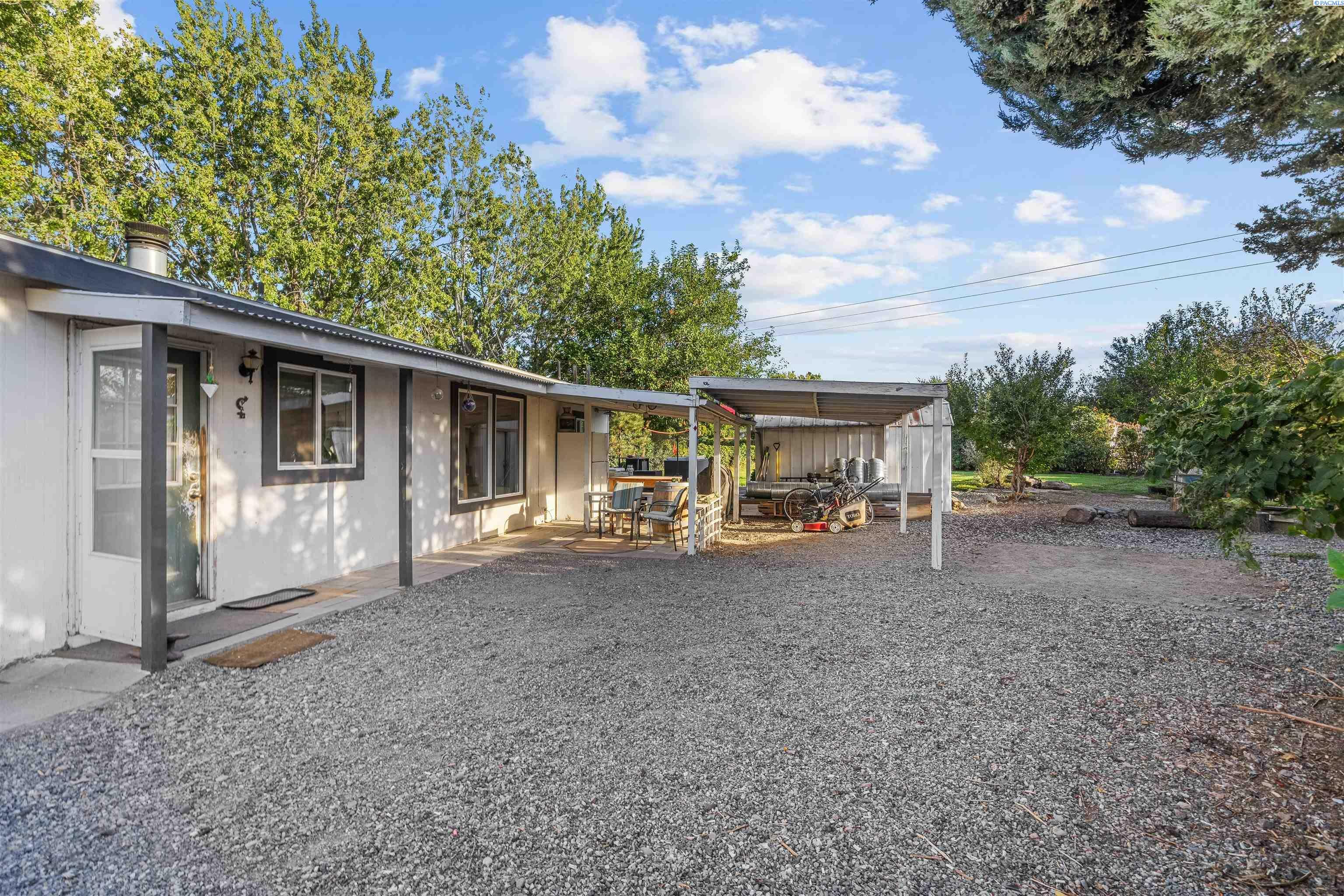 Property Photo:  3209 W 21st Ave  WA 99337 