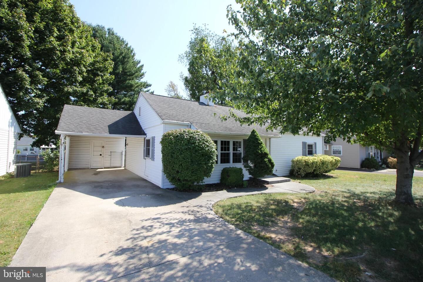 Property Photo: 216 N Olds Boulevard PA 19030