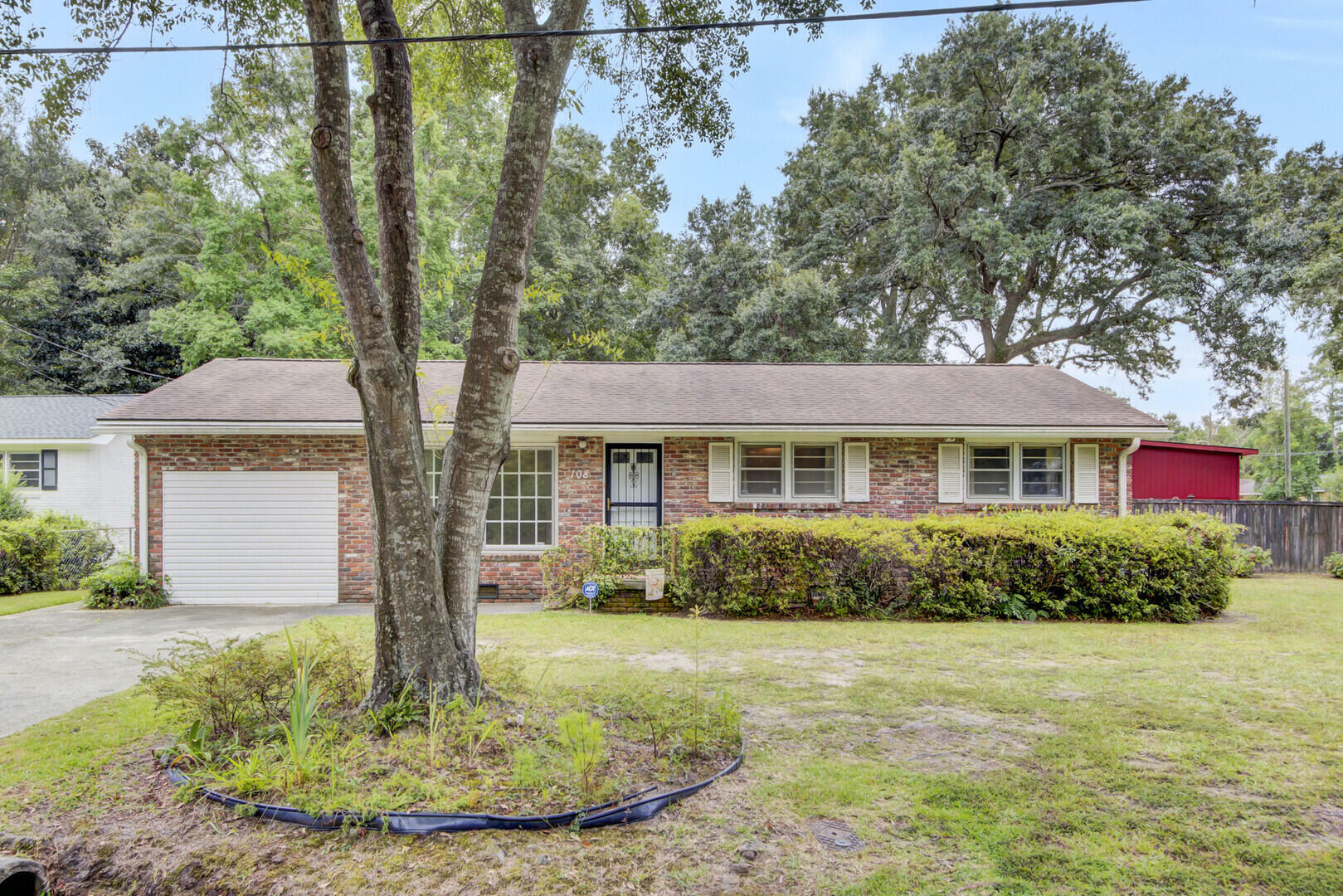 Property Photo:  108 Parish Road  SC 29445 