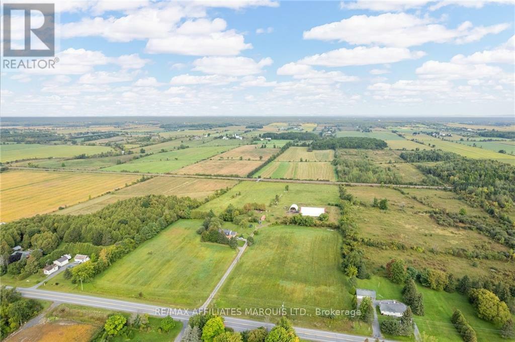 Property Photo:  20867 County Road 10 Road  ON K0C 1A0 