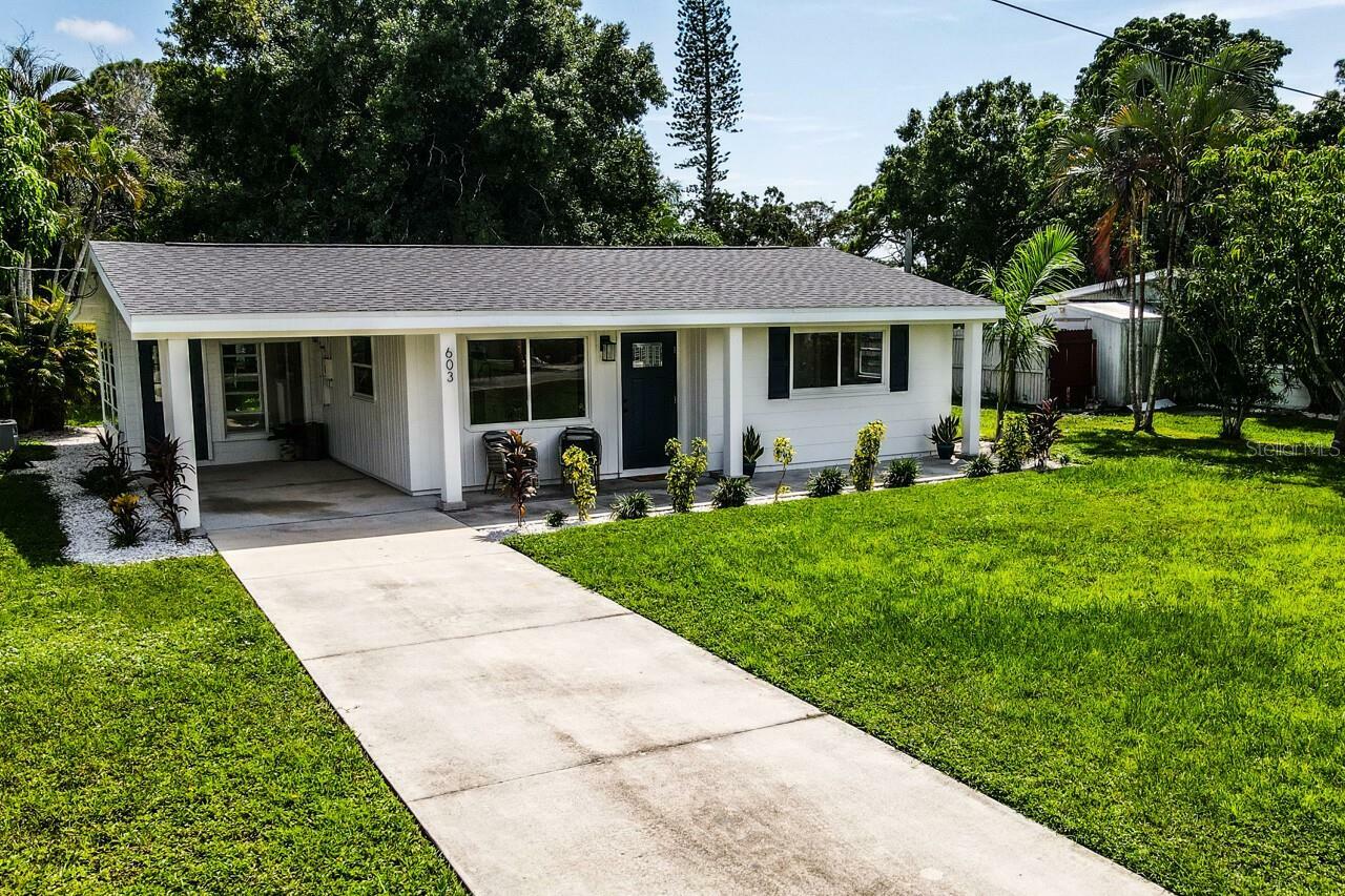 Property Photo:  603 Padua Court  FL 34275 