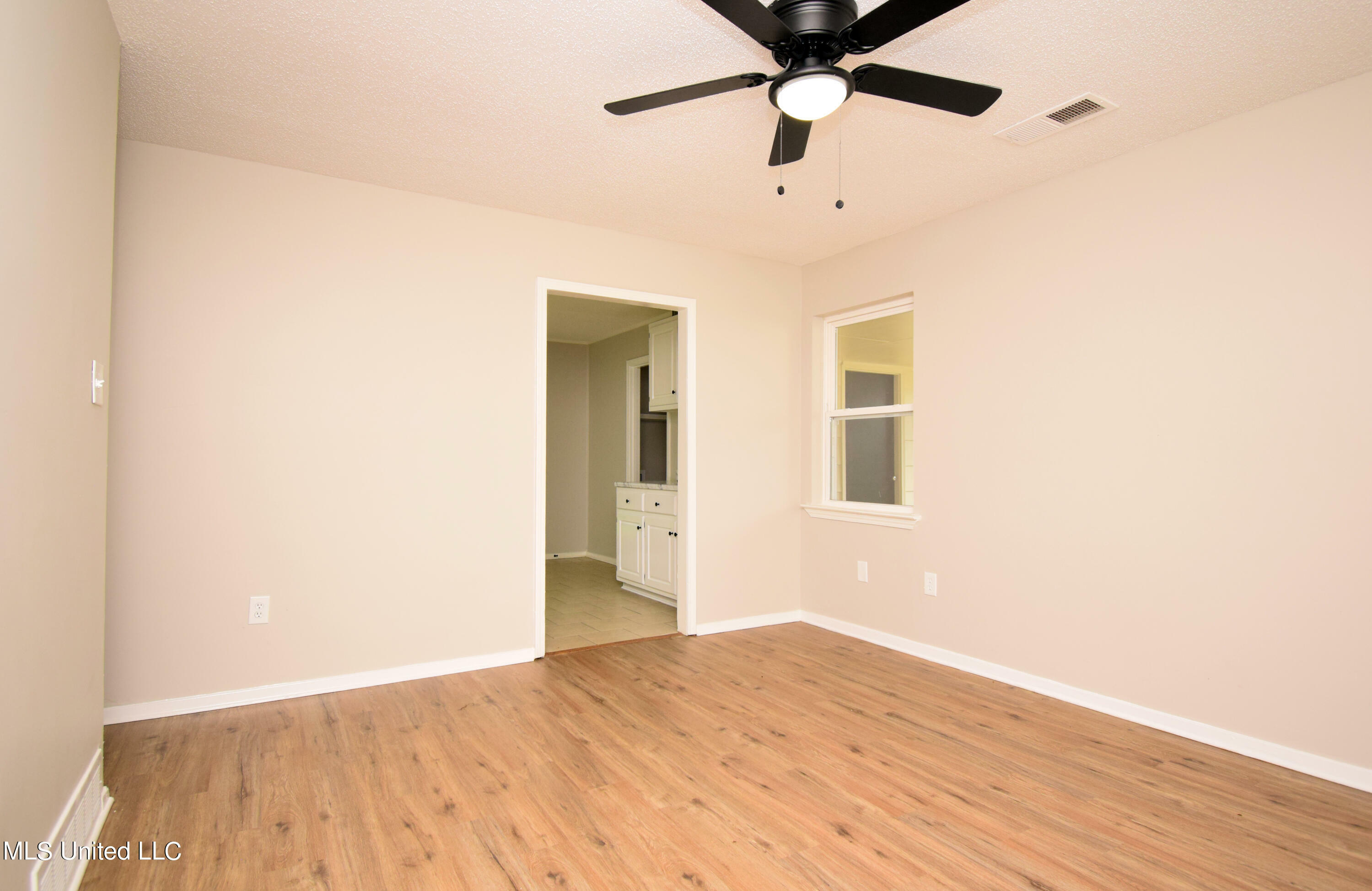 Property Photo:  5820 Gray Cove  MS 38637 