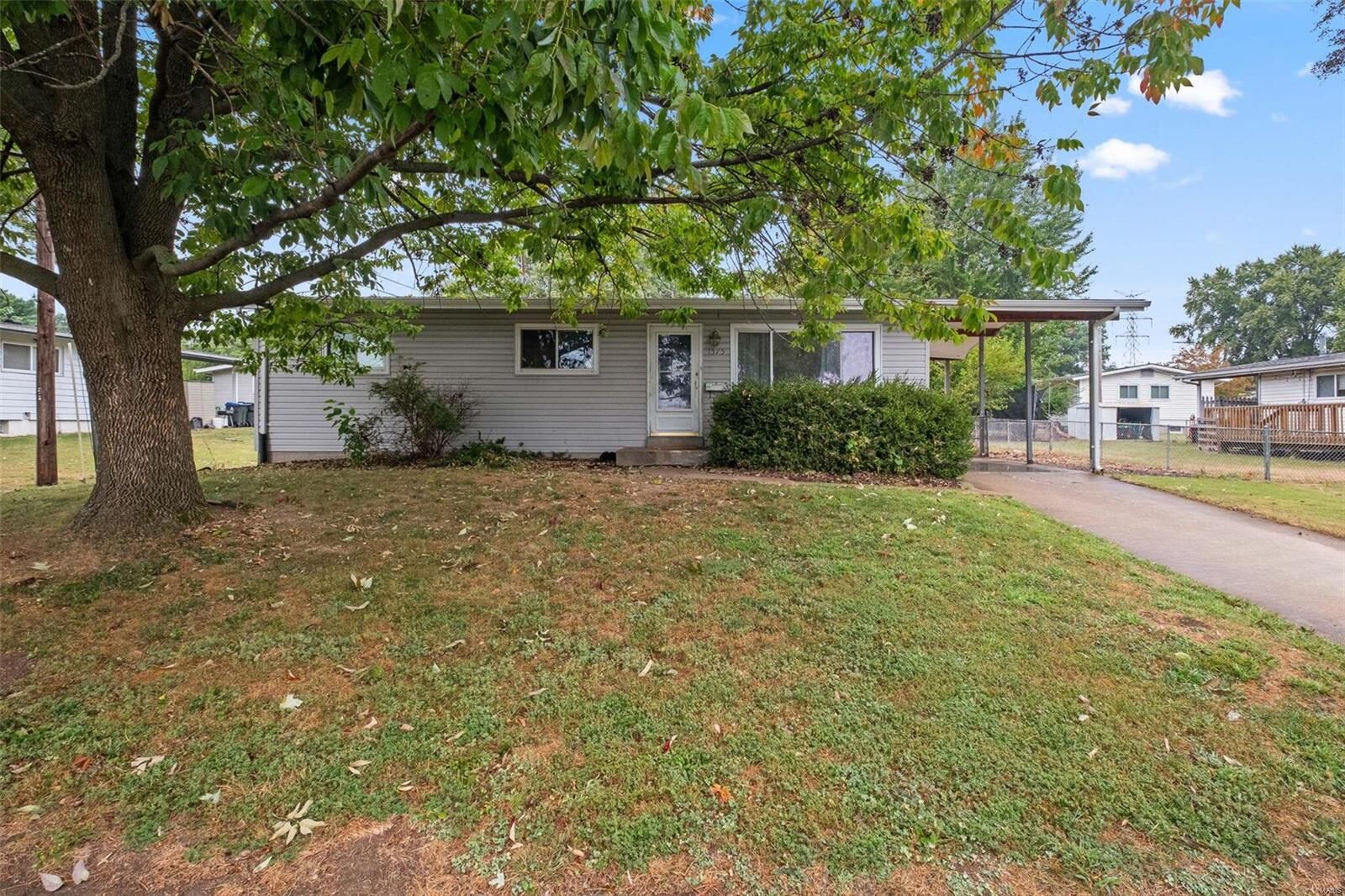 Property Photo:  1575 Chickadee Lane  MO 63031 