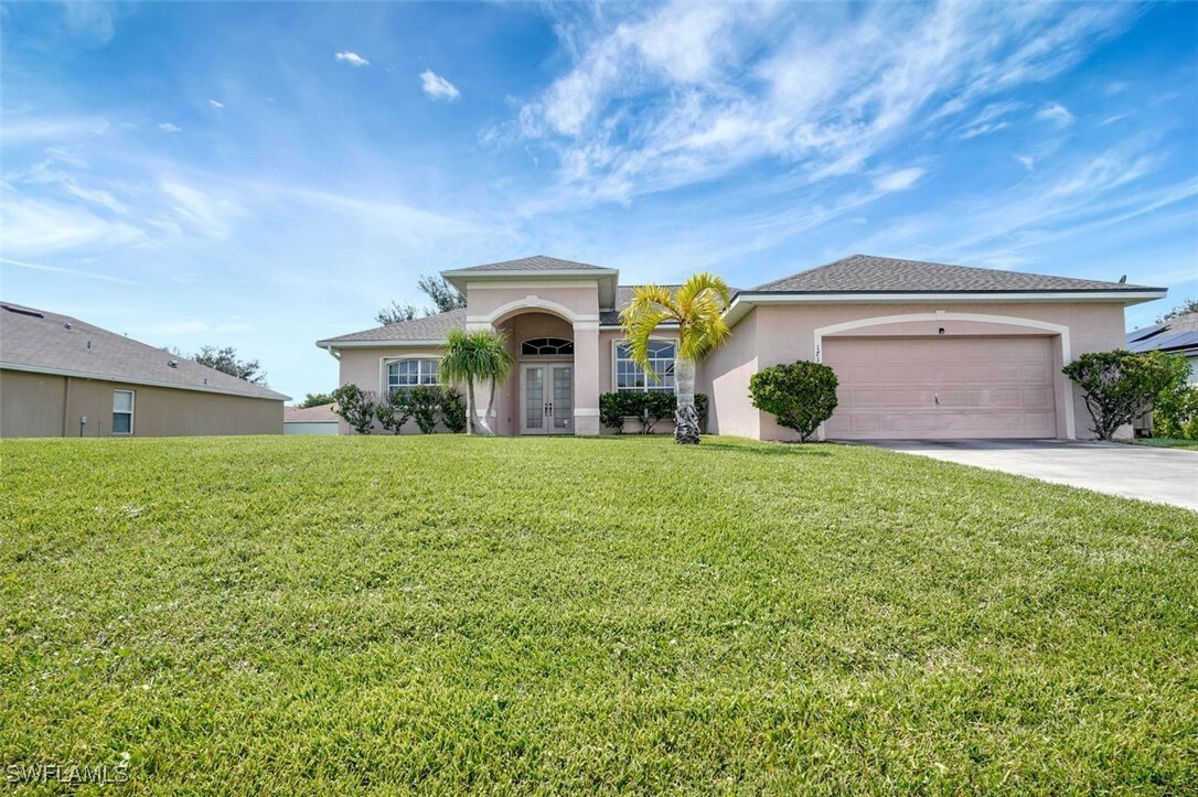 Property Photo:  1718 SW 2nd Avenue  FL 33991 