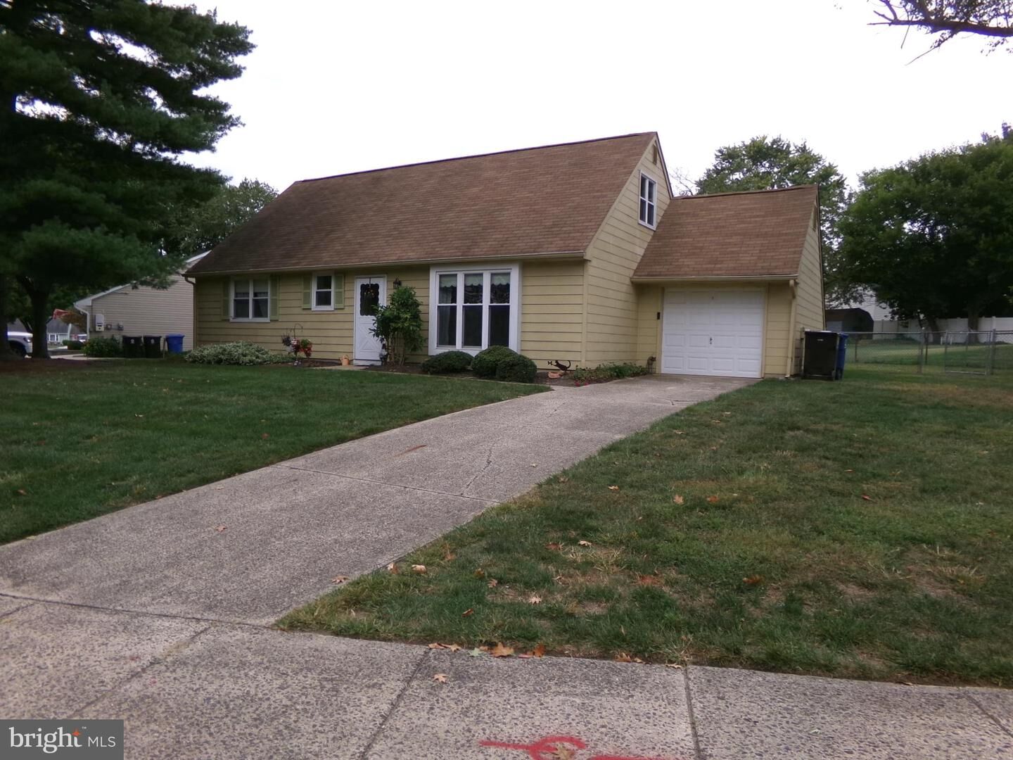 Property Photo: 219 Paddock Way NJ 08075