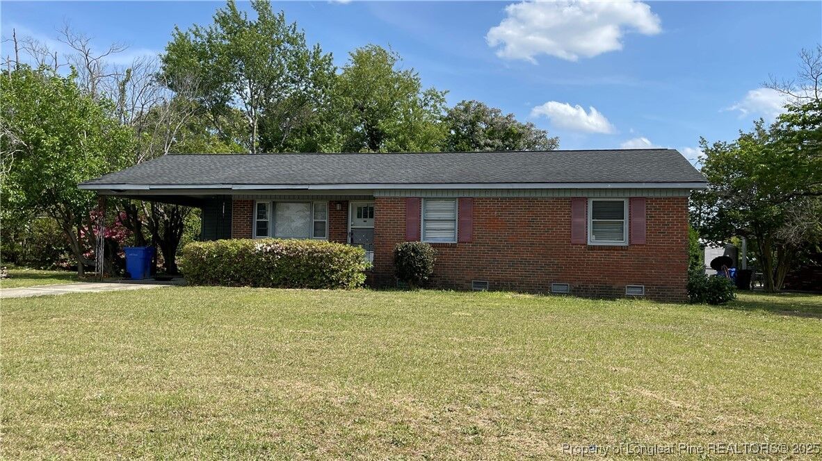 Property Photo:  808 Bronco Lane  NC 28303 