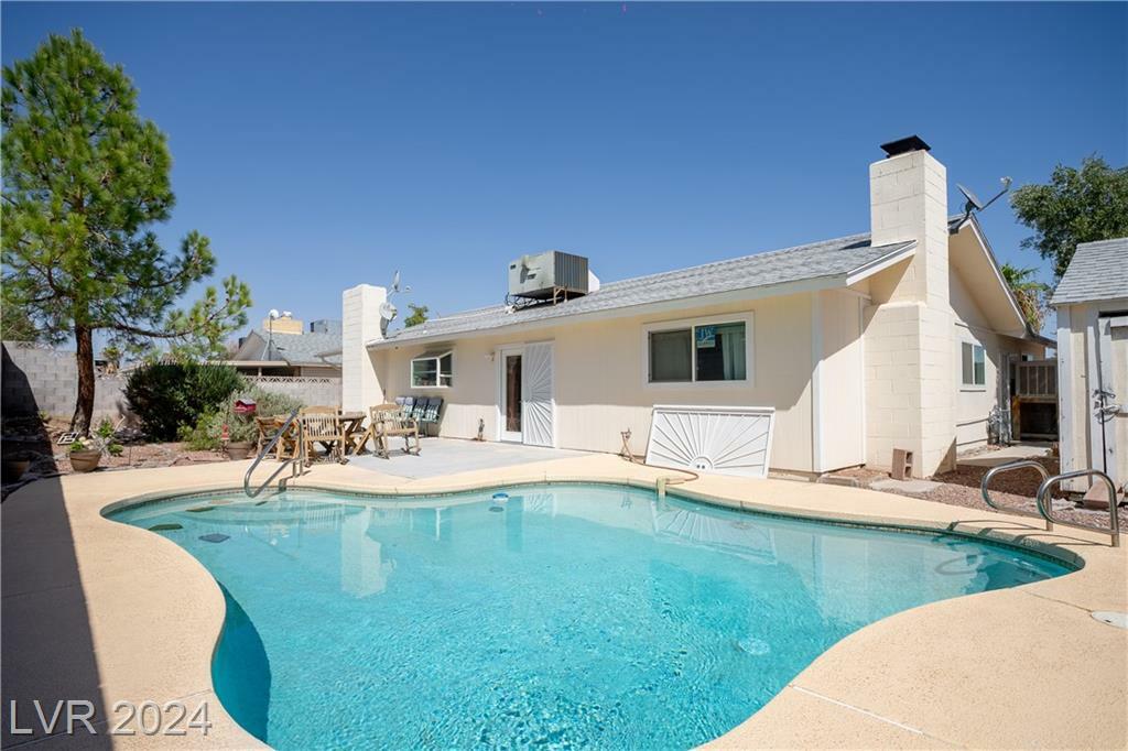 Property Photo:  220 Thunder Street  NV 89145 