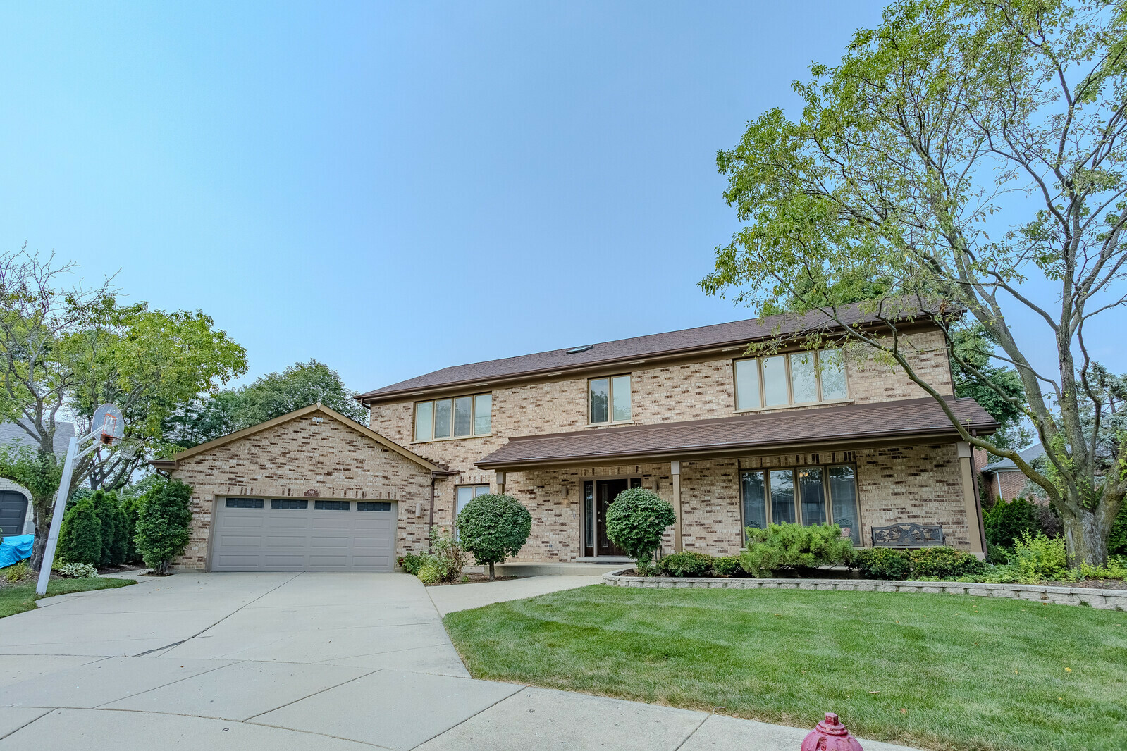 Property Photo:  208 E Brett Court  IL 60005 