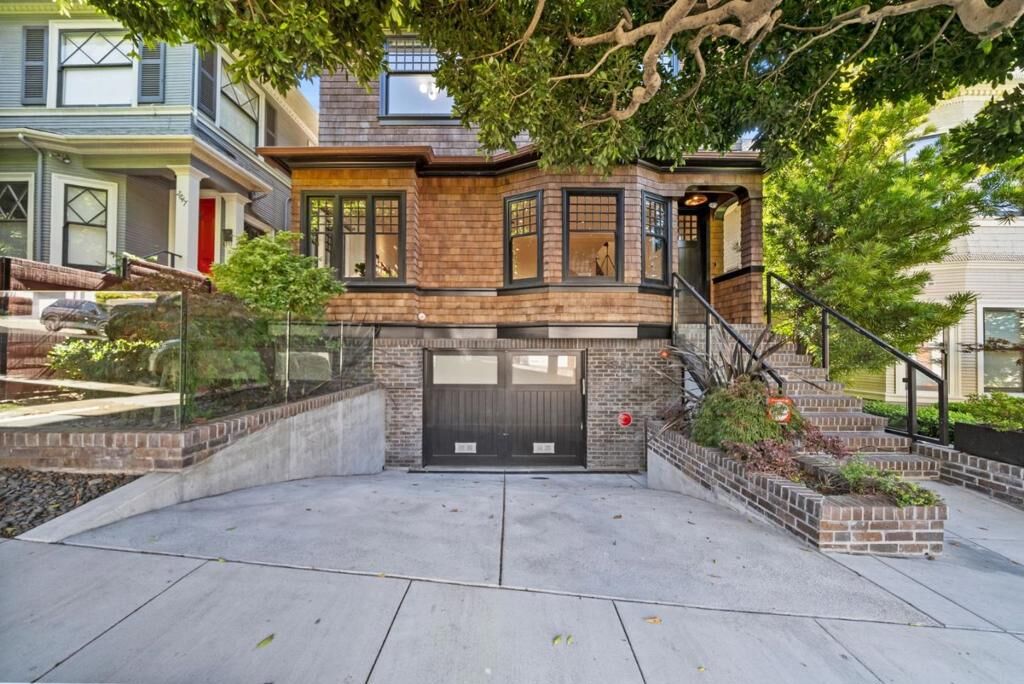 Property Photo:  2853 Broderick Street  CA 94123 