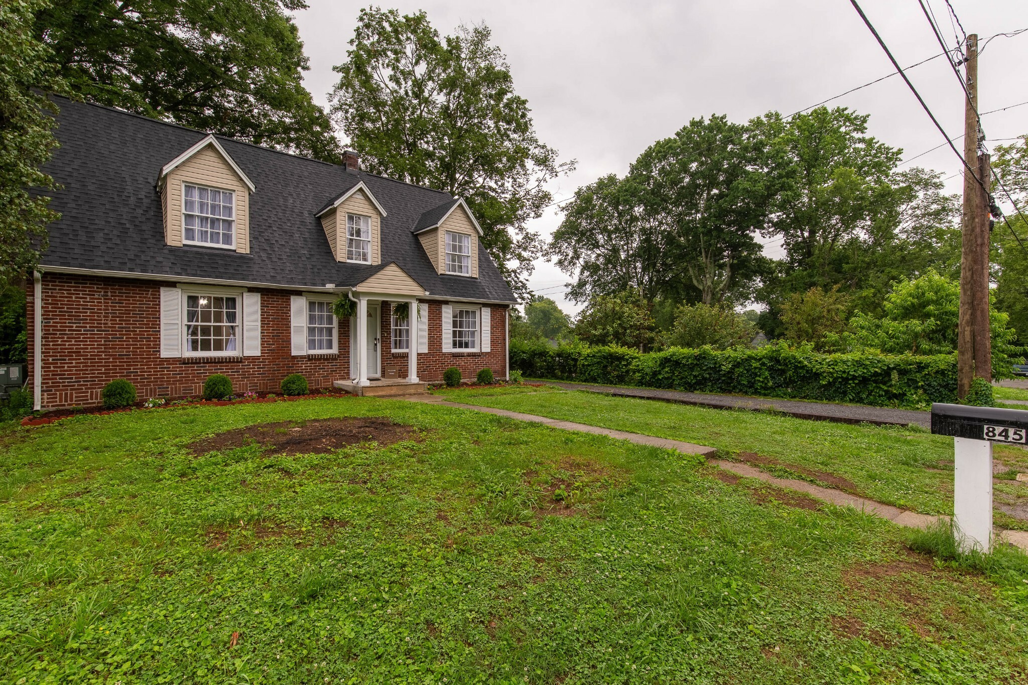 Property Photo:  845 Walnut St  TN 37115 