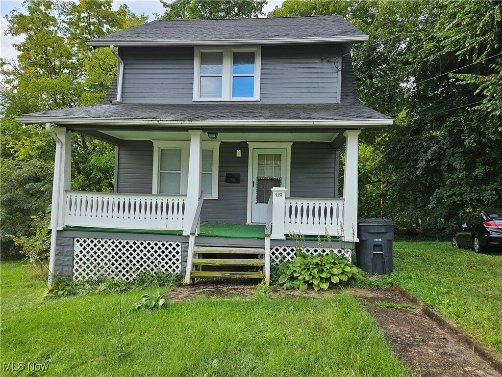 Property Photo: 692 W Thornton Street OH 44307