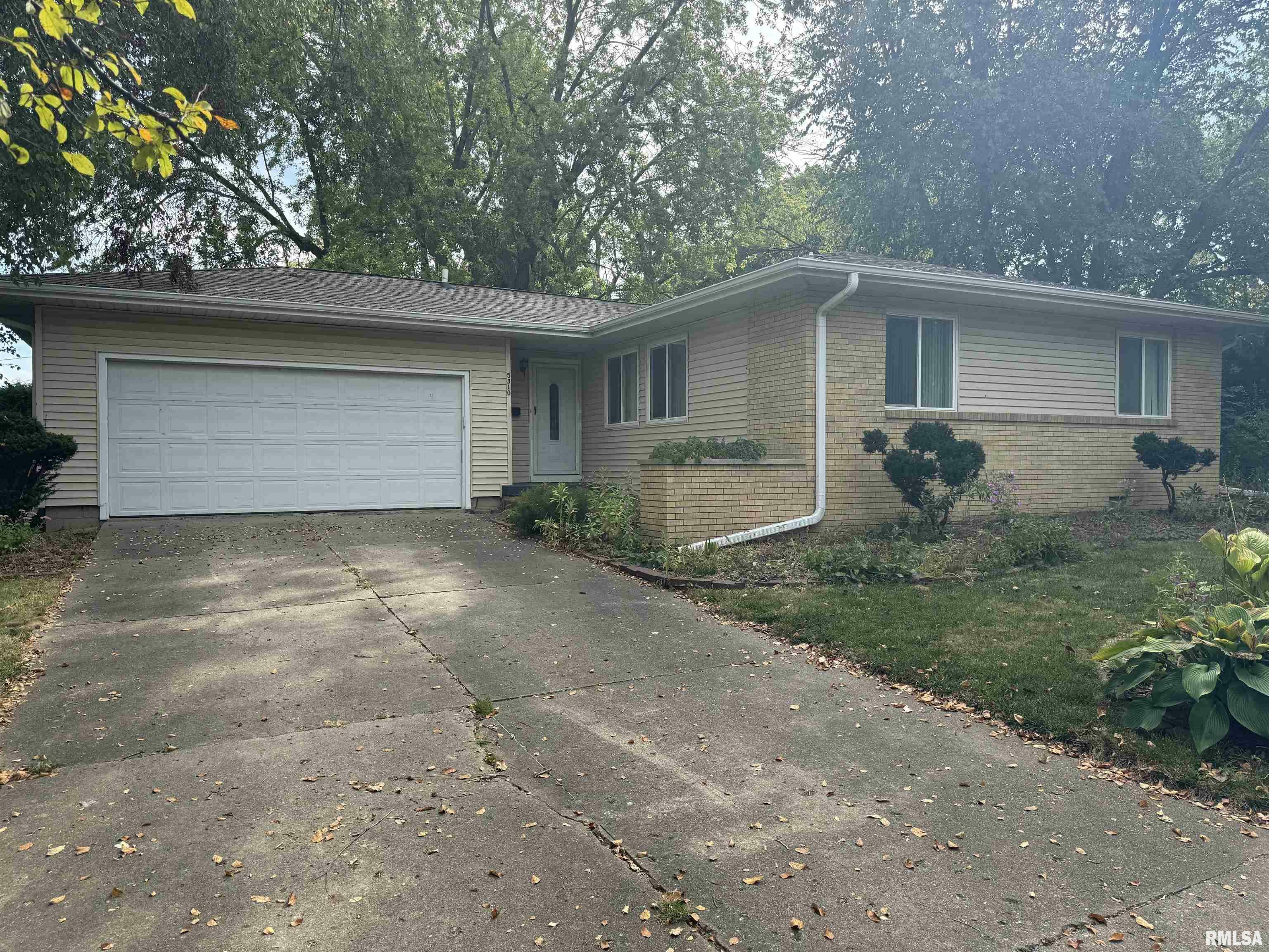 5310 N Friar Lane  Peoria IL 61614 photo