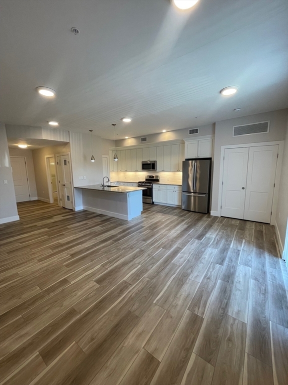 Property Photo:  99 Moody Street #3  MA 02453 