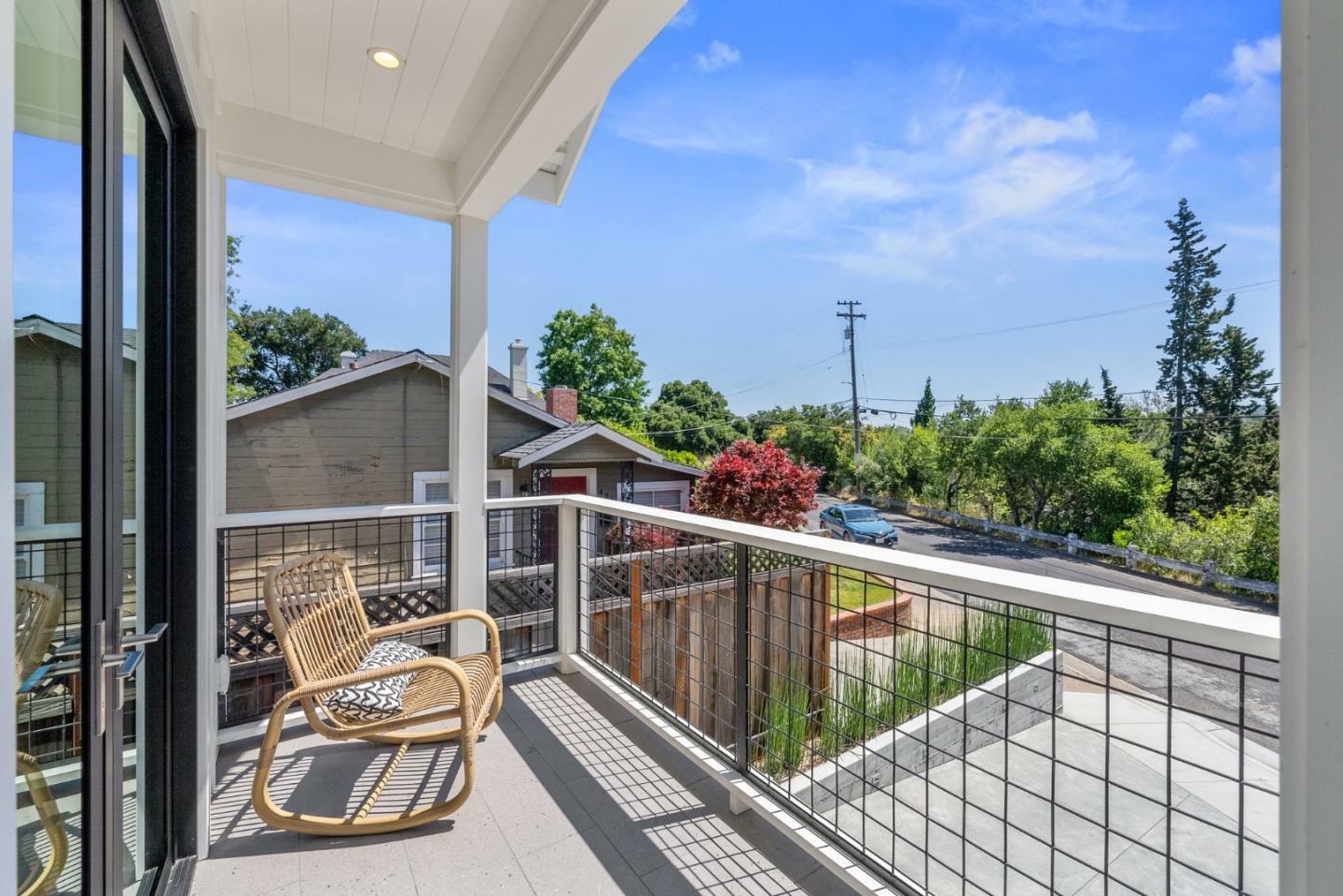 Property Photo:  481 Woodland Avenue  CA 95032 